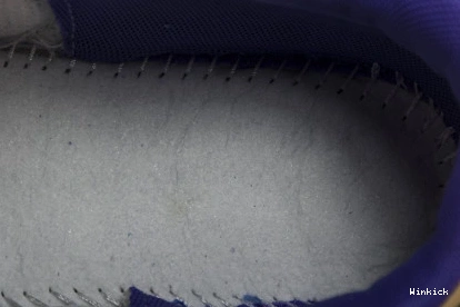 Travis Check The Scott FZ8117-900 x Jordan Cut 1122